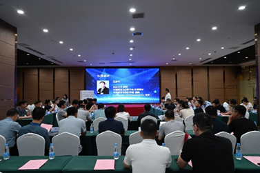 材料学院教师教师参加第十七届全国青年腐蚀与防护学术交流会